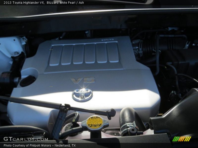 Blizzard White Pearl / Ash 2013 Toyota Highlander V6