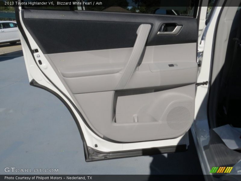 Blizzard White Pearl / Ash 2013 Toyota Highlander V6