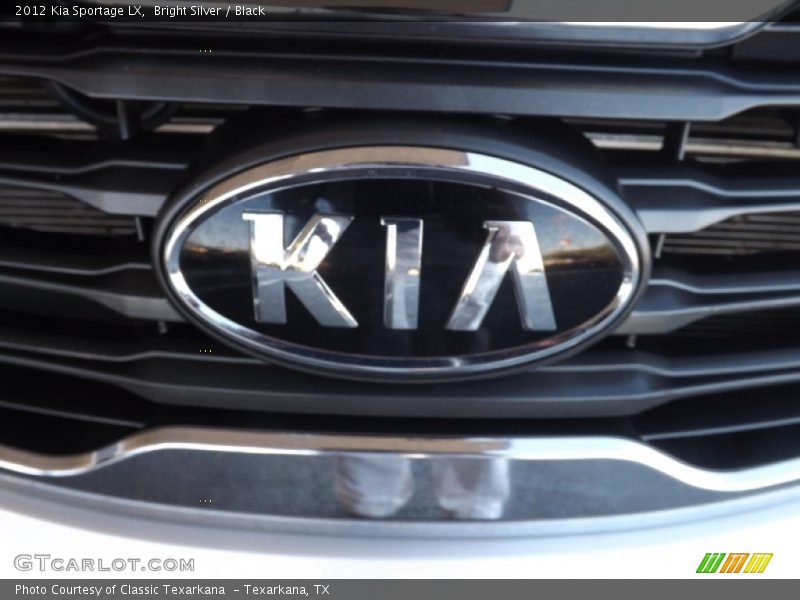 Bright Silver / Black 2012 Kia Sportage LX