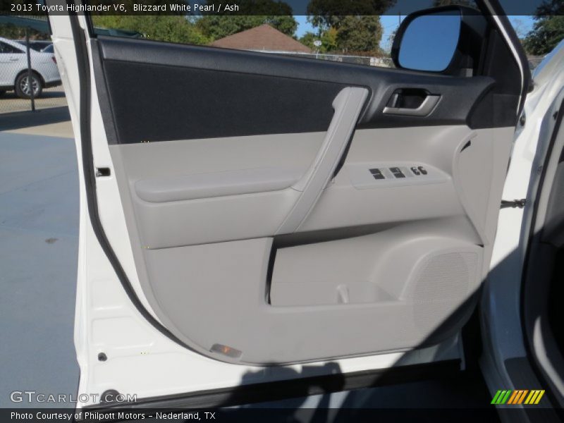 Blizzard White Pearl / Ash 2013 Toyota Highlander V6