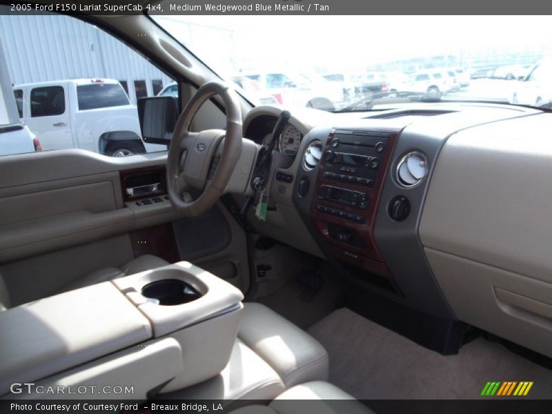 Medium Wedgewood Blue Metallic / Tan 2005 Ford F150 Lariat SuperCab 4x4