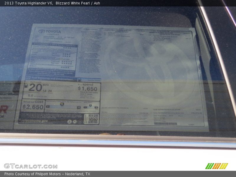 Blizzard White Pearl / Ash 2013 Toyota Highlander V6