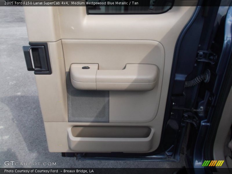 Medium Wedgewood Blue Metallic / Tan 2005 Ford F150 Lariat SuperCab 4x4