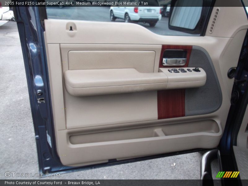 Medium Wedgewood Blue Metallic / Tan 2005 Ford F150 Lariat SuperCab 4x4