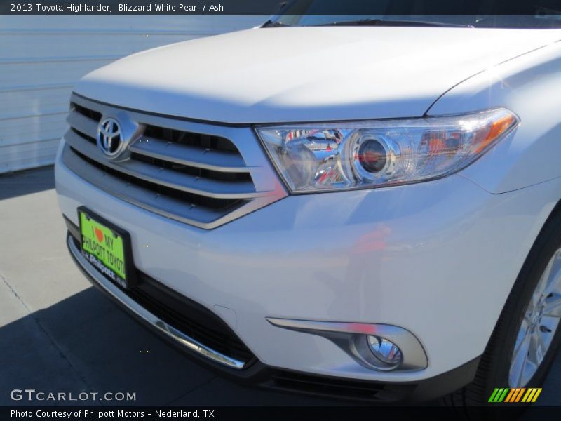 Blizzard White Pearl / Ash 2013 Toyota Highlander