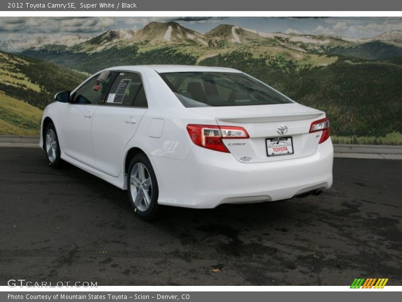 Super White / Black 2012 Toyota Camry SE
