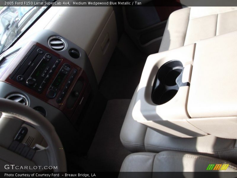 Medium Wedgewood Blue Metallic / Tan 2005 Ford F150 Lariat SuperCab 4x4