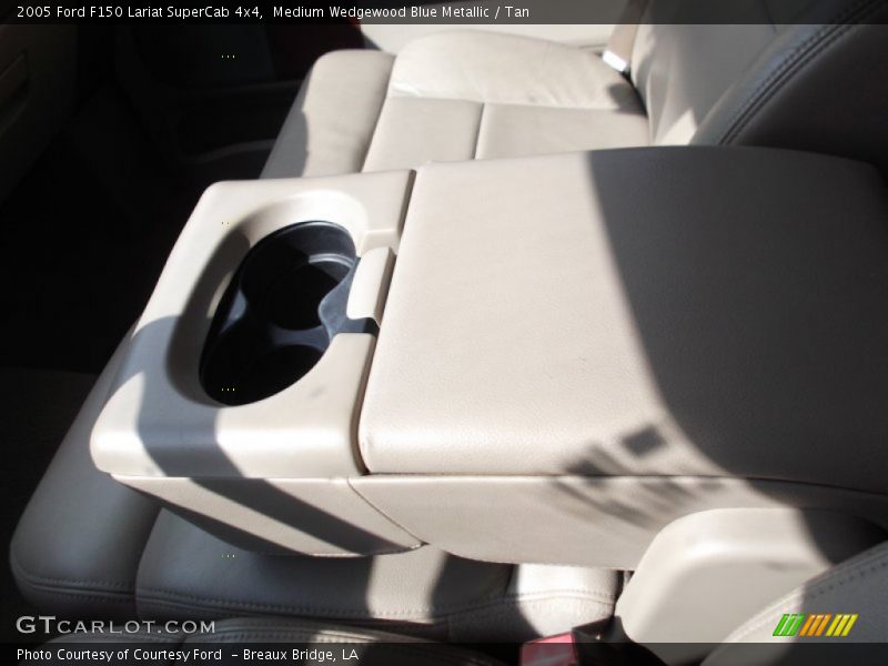 Medium Wedgewood Blue Metallic / Tan 2005 Ford F150 Lariat SuperCab 4x4