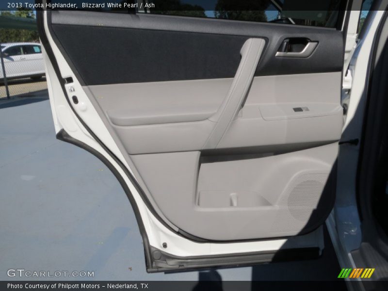 Blizzard White Pearl / Ash 2013 Toyota Highlander