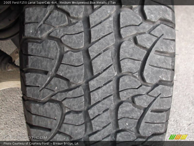 Medium Wedgewood Blue Metallic / Tan 2005 Ford F150 Lariat SuperCab 4x4
