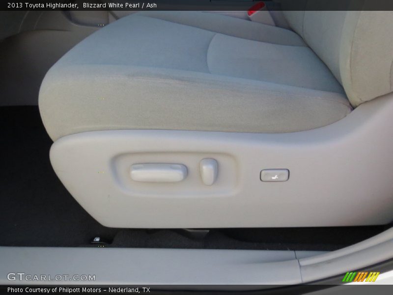 Blizzard White Pearl / Ash 2013 Toyota Highlander
