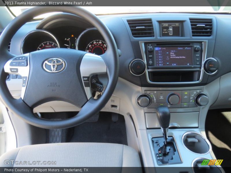Blizzard White Pearl / Ash 2013 Toyota Highlander