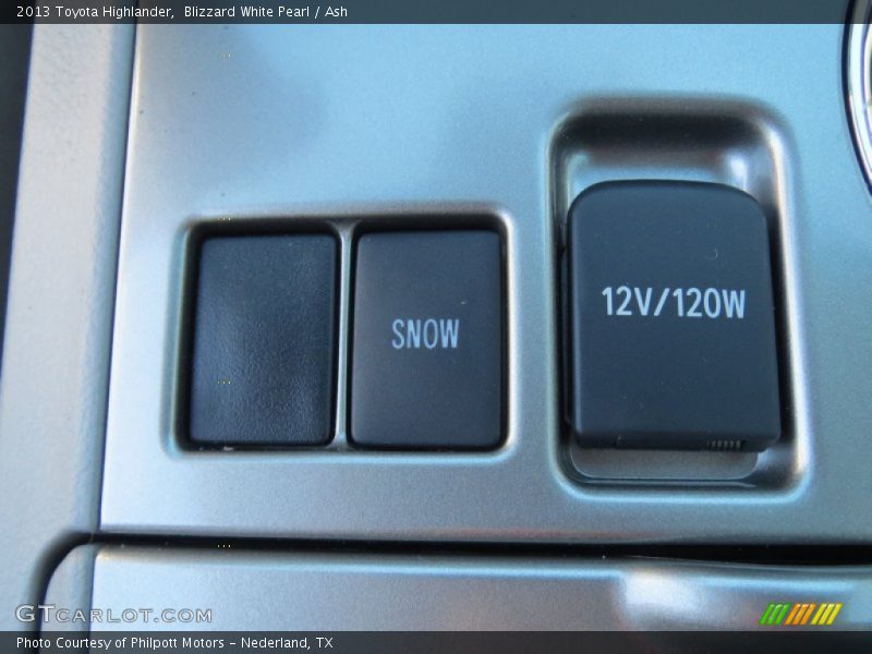 Blizzard White Pearl / Ash 2013 Toyota Highlander