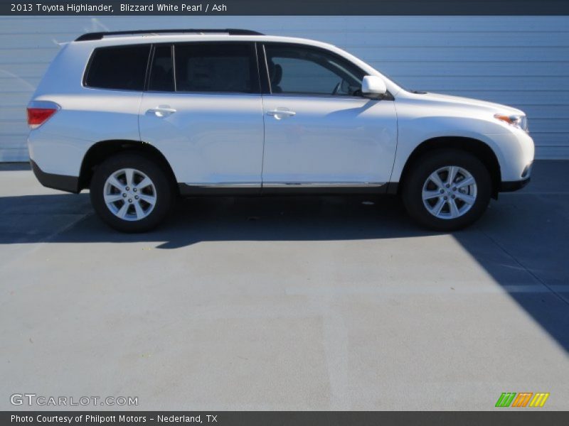 Blizzard White Pearl / Ash 2013 Toyota Highlander