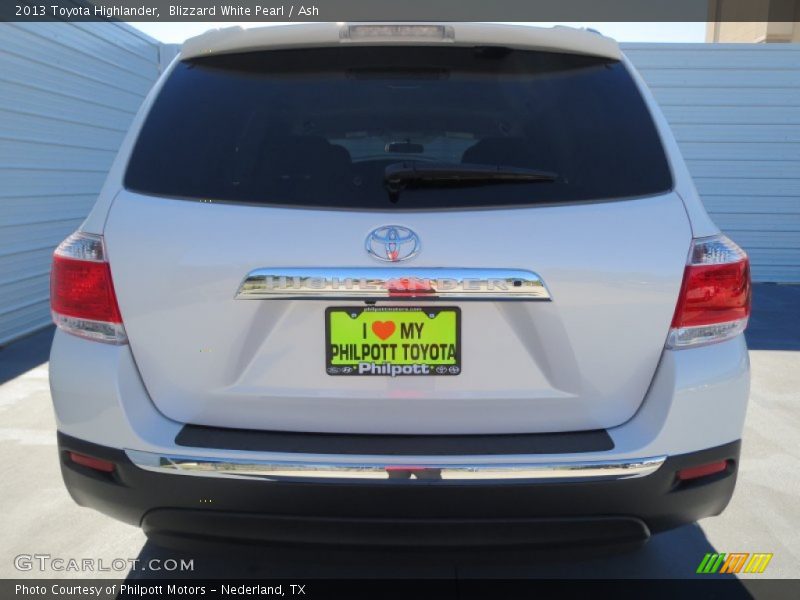 Blizzard White Pearl / Ash 2013 Toyota Highlander