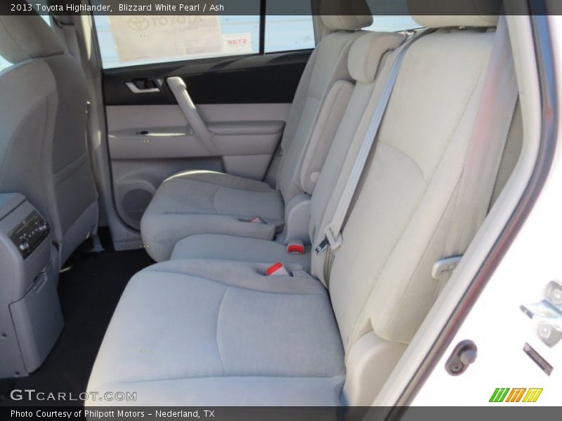 Blizzard White Pearl / Ash 2013 Toyota Highlander