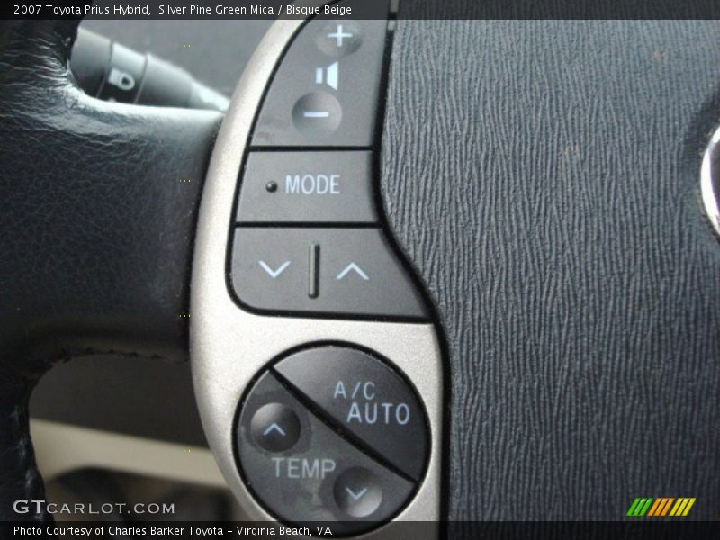 Controls of 2007 Prius Hybrid