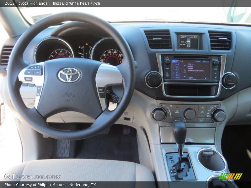 Blizzard White Pearl / Ash 2013 Toyota Highlander