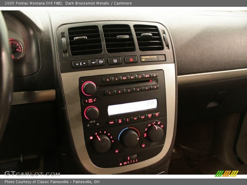 Controls of 2005 Montana SV6 FWD