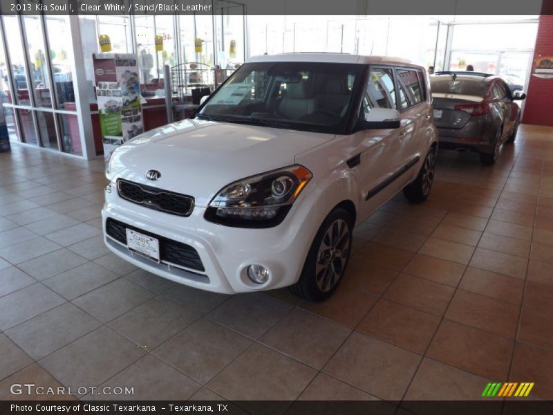 Clear White / Sand/Black Leather 2013 Kia Soul !