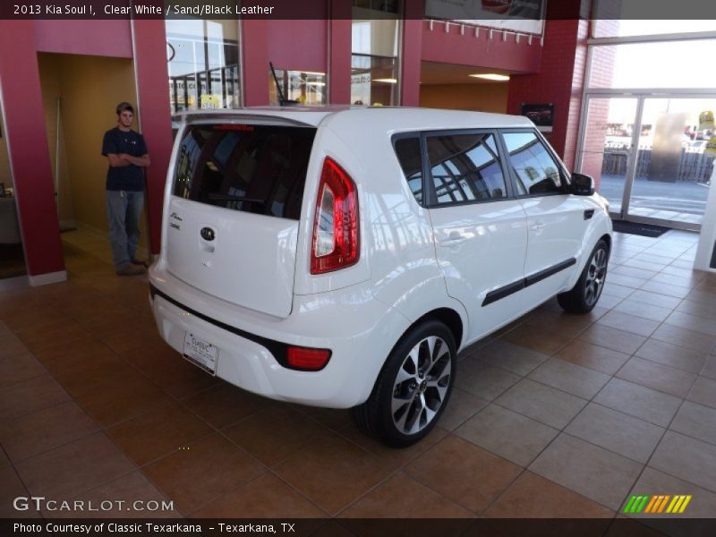 Clear White / Sand/Black Leather 2013 Kia Soul !