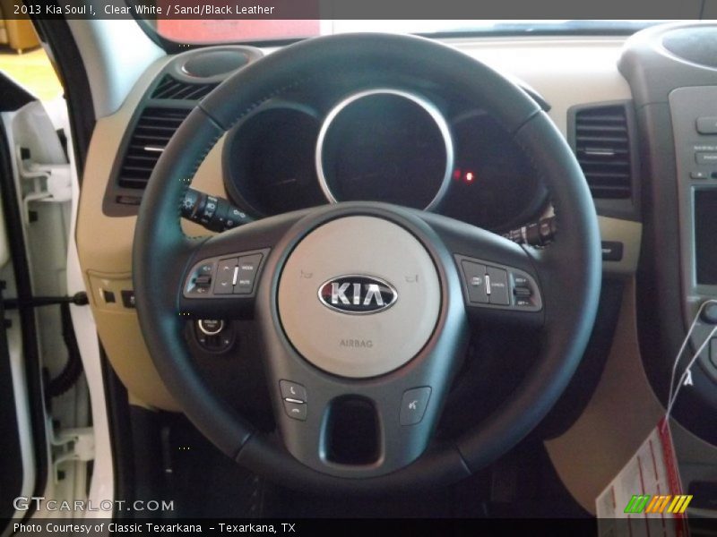Clear White / Sand/Black Leather 2013 Kia Soul !