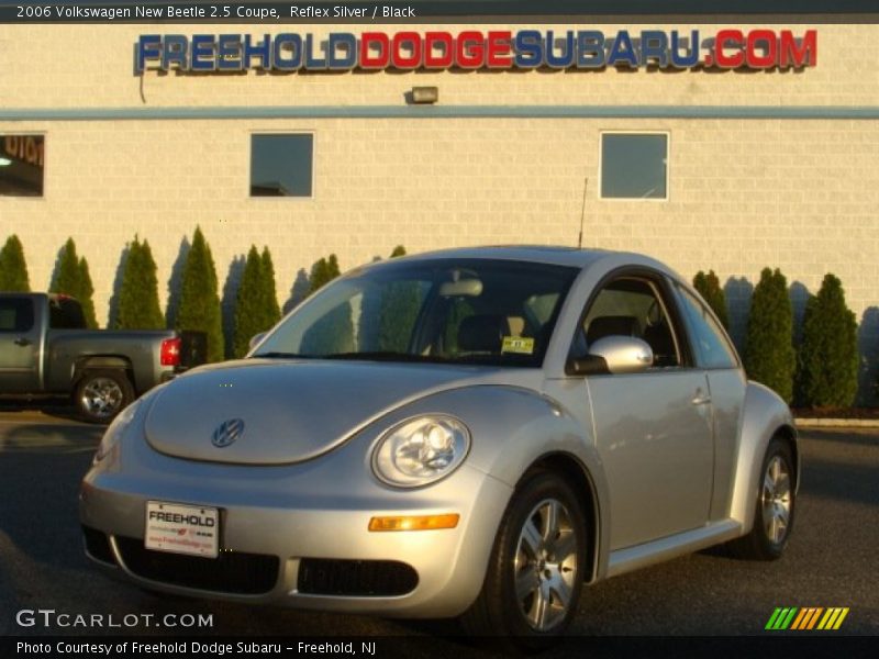 Reflex Silver / Black 2006 Volkswagen New Beetle 2.5 Coupe