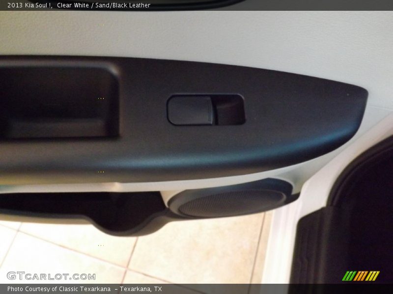 Clear White / Sand/Black Leather 2013 Kia Soul !