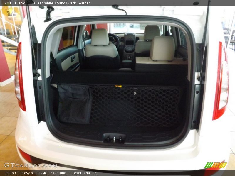 Clear White / Sand/Black Leather 2013 Kia Soul !