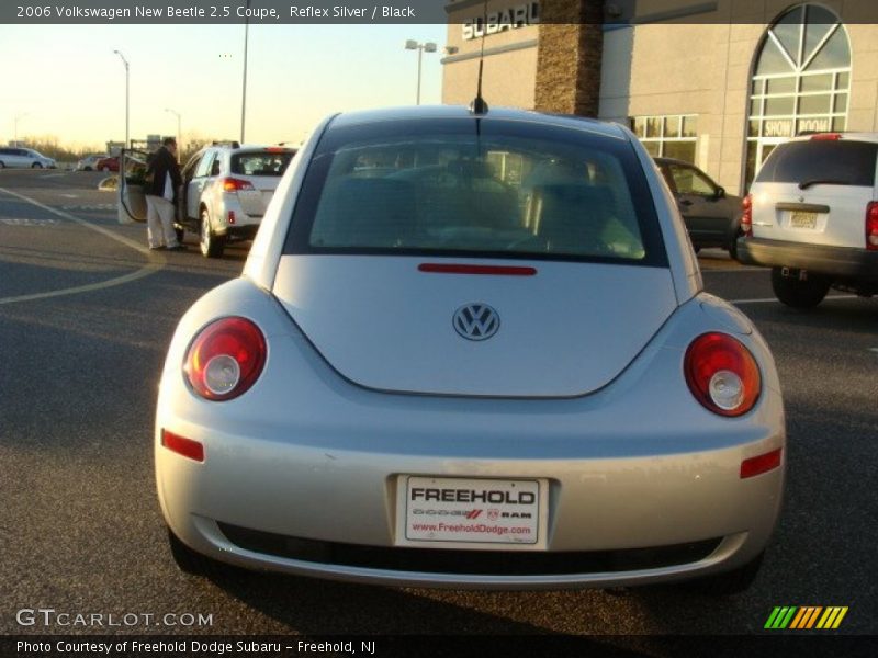 Reflex Silver / Black 2006 Volkswagen New Beetle 2.5 Coupe