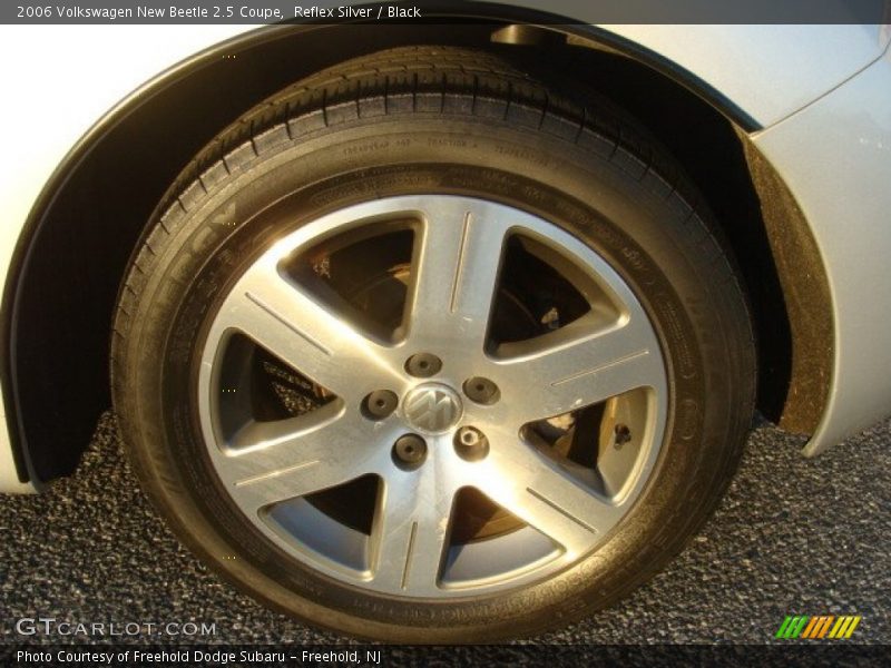Reflex Silver / Black 2006 Volkswagen New Beetle 2.5 Coupe