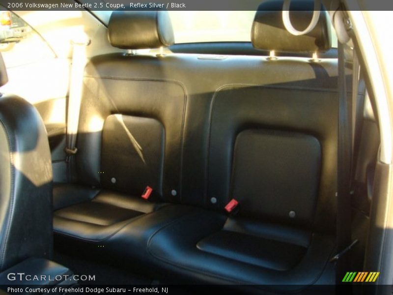 Reflex Silver / Black 2006 Volkswagen New Beetle 2.5 Coupe