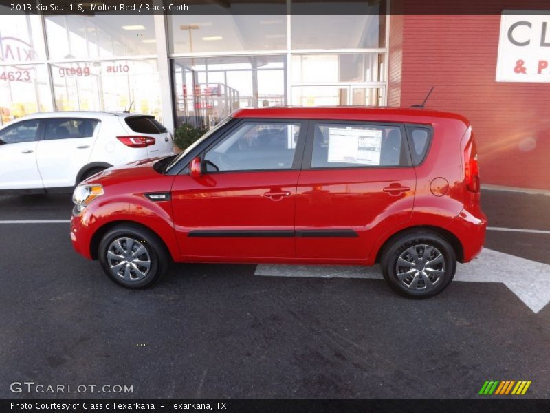 Molten Red / Black Cloth 2013 Kia Soul 1.6