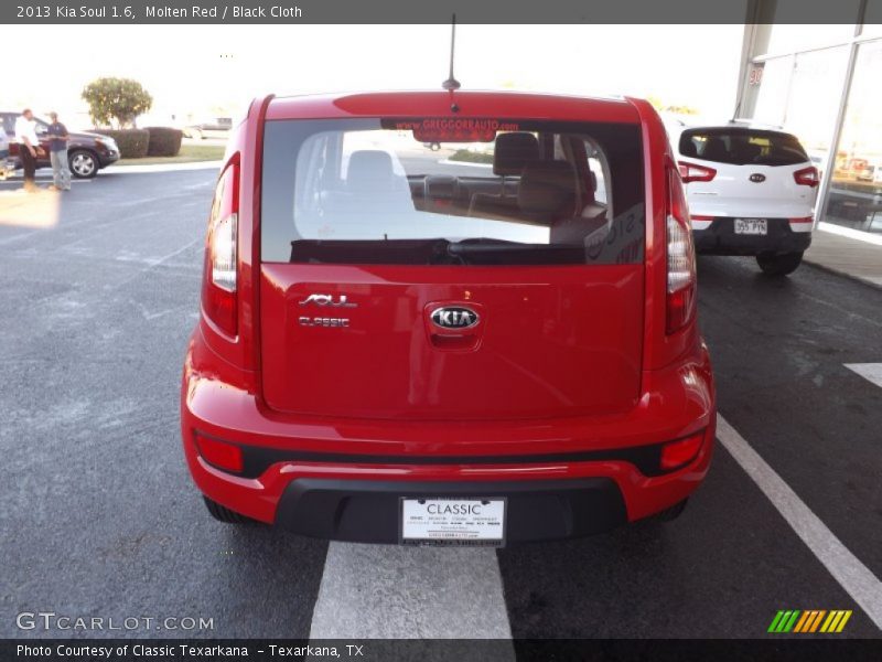 Molten Red / Black Cloth 2013 Kia Soul 1.6