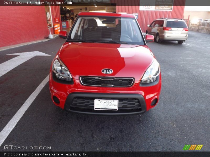 Molten Red / Black Cloth 2013 Kia Soul 1.6