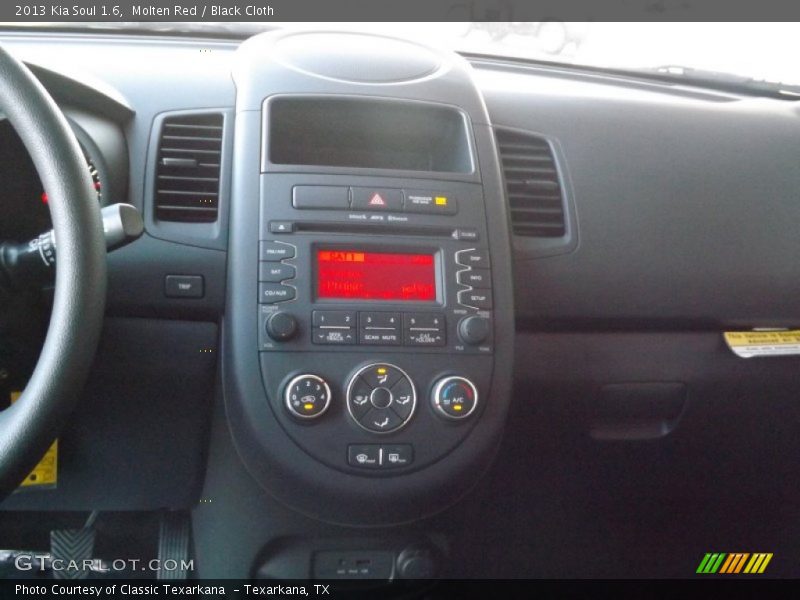 Molten Red / Black Cloth 2013 Kia Soul 1.6