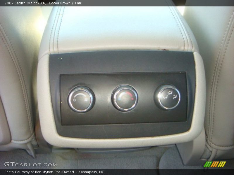 Cocoa Brown / Tan 2007 Saturn Outlook XR