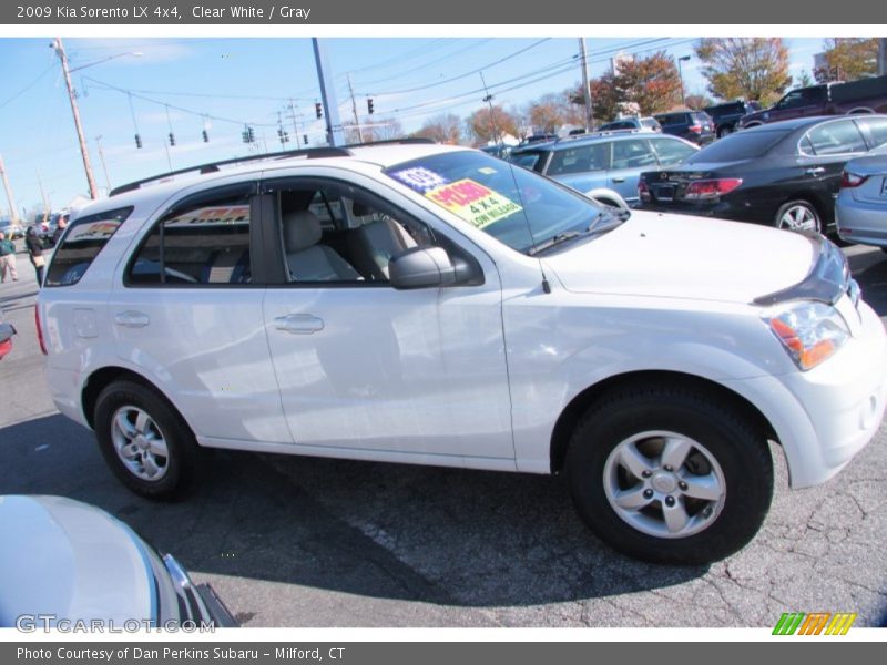 Clear White / Gray 2009 Kia Sorento LX 4x4