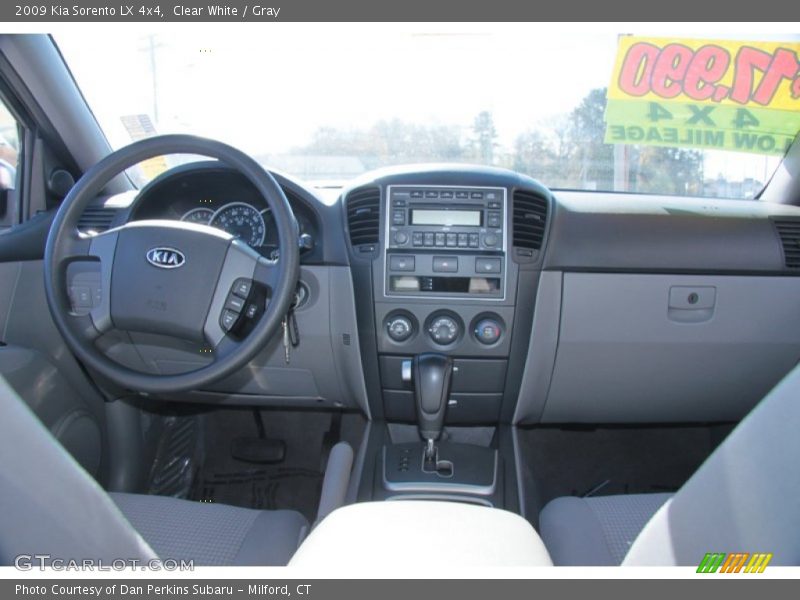 Clear White / Gray 2009 Kia Sorento LX 4x4