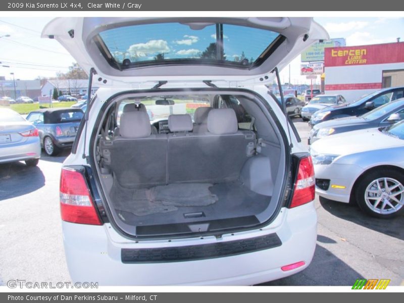 Clear White / Gray 2009 Kia Sorento LX 4x4