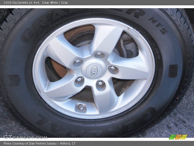 Clear White / Gray 2009 Kia Sorento LX 4x4
