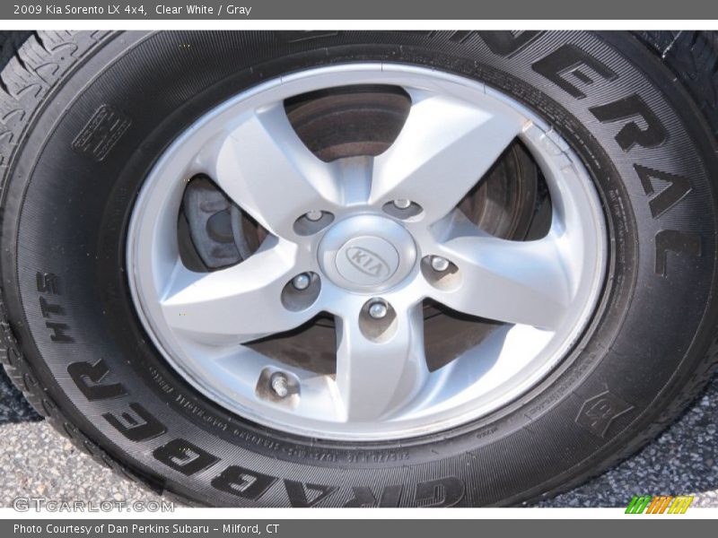 Clear White / Gray 2009 Kia Sorento LX 4x4