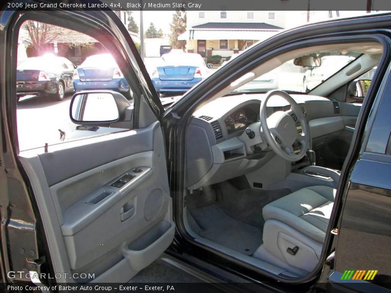 Black / Medium Slate Gray 2006 Jeep Grand Cherokee Laredo 4x4