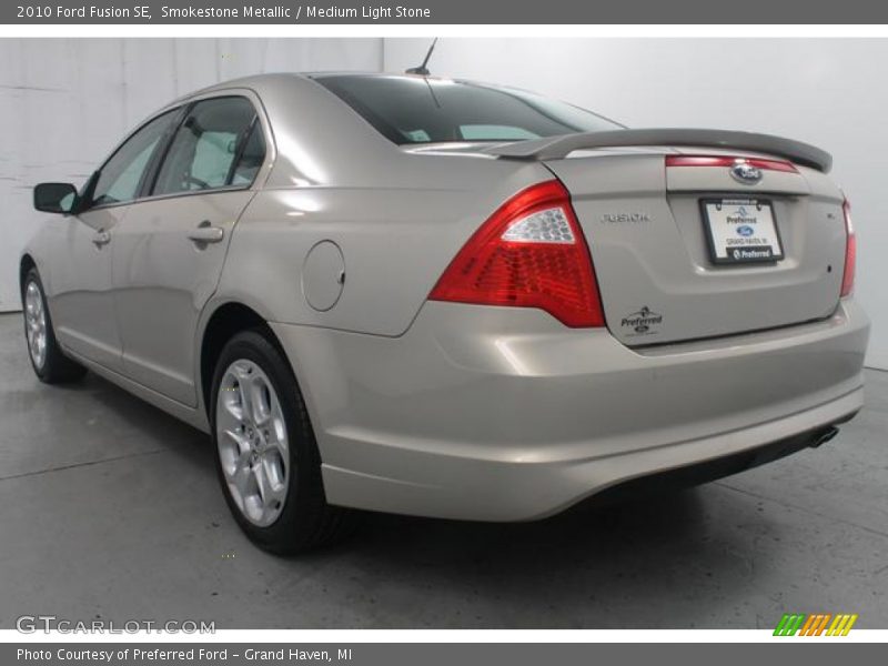 Smokestone Metallic / Medium Light Stone 2010 Ford Fusion SE