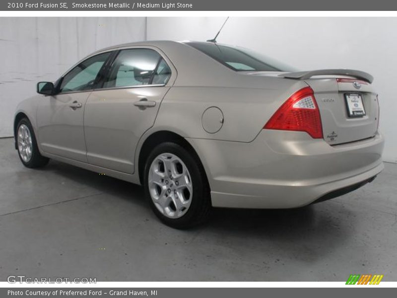 Smokestone Metallic / Medium Light Stone 2010 Ford Fusion SE