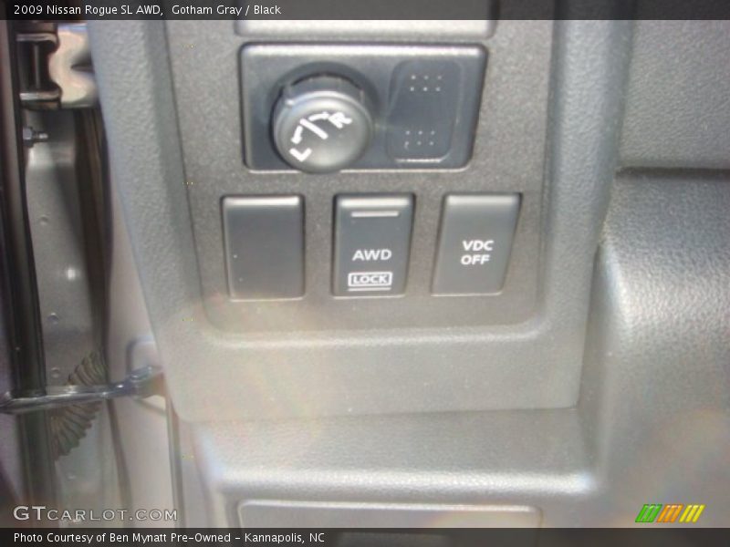 Gotham Gray / Black 2009 Nissan Rogue SL AWD