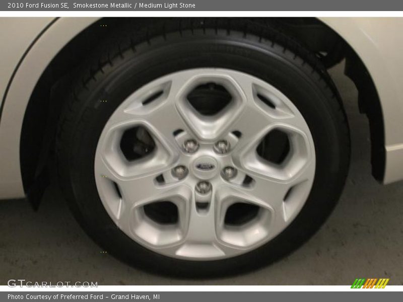 Smokestone Metallic / Medium Light Stone 2010 Ford Fusion SE