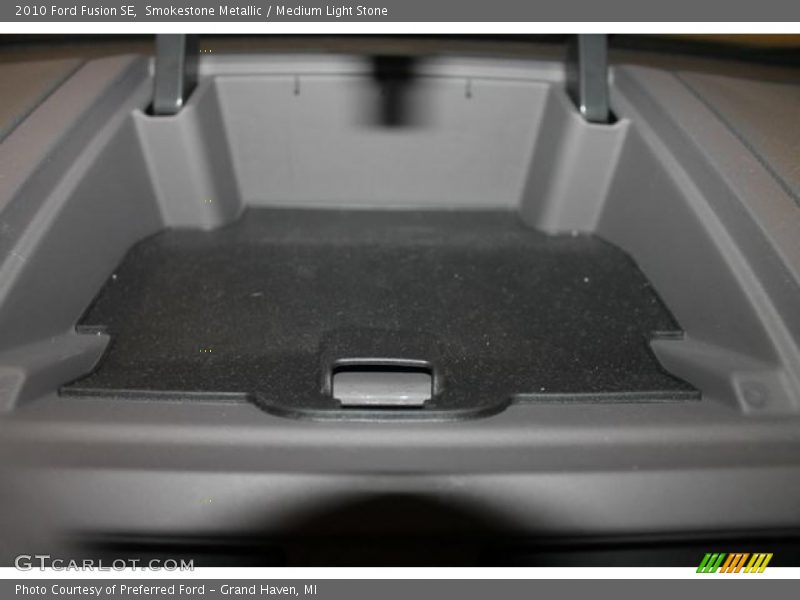 Smokestone Metallic / Medium Light Stone 2010 Ford Fusion SE