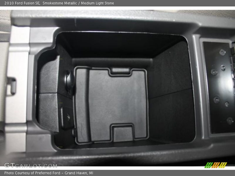 Smokestone Metallic / Medium Light Stone 2010 Ford Fusion SE