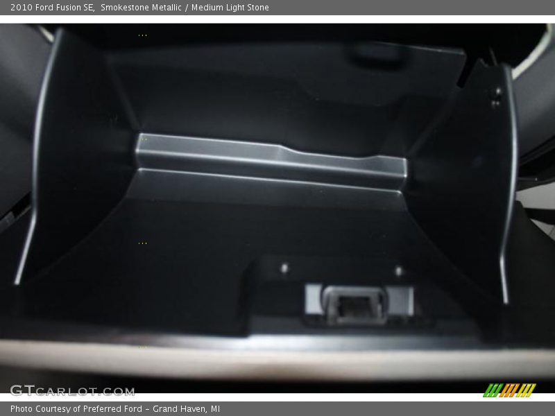 Smokestone Metallic / Medium Light Stone 2010 Ford Fusion SE